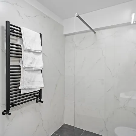 One Cotroceni - Luxurious With Balcony Апартаменты Бухарест