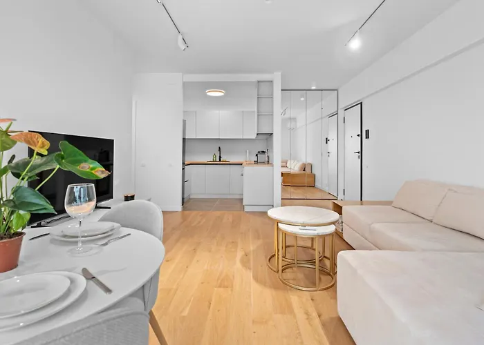 Lejlighed One Cotroceni - Luxurious With Balcony Bukarest